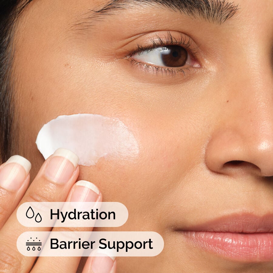 natural-moisturizing-factors-ha-d3 ord-natural-moisturizing-factors-ha-model-application-with-benefits.jpg